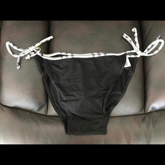 Bikini bottom - Picture 1 of 3